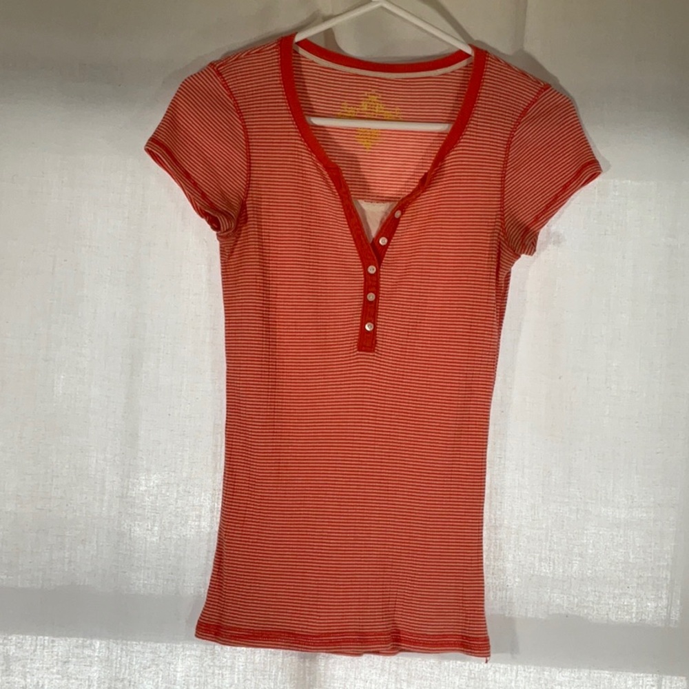 SO Orange VNeck Button-Down Juniors Top Medium Juniors